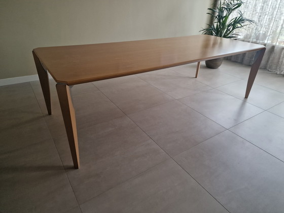 Image 1 of Leolux Xingu dining room table