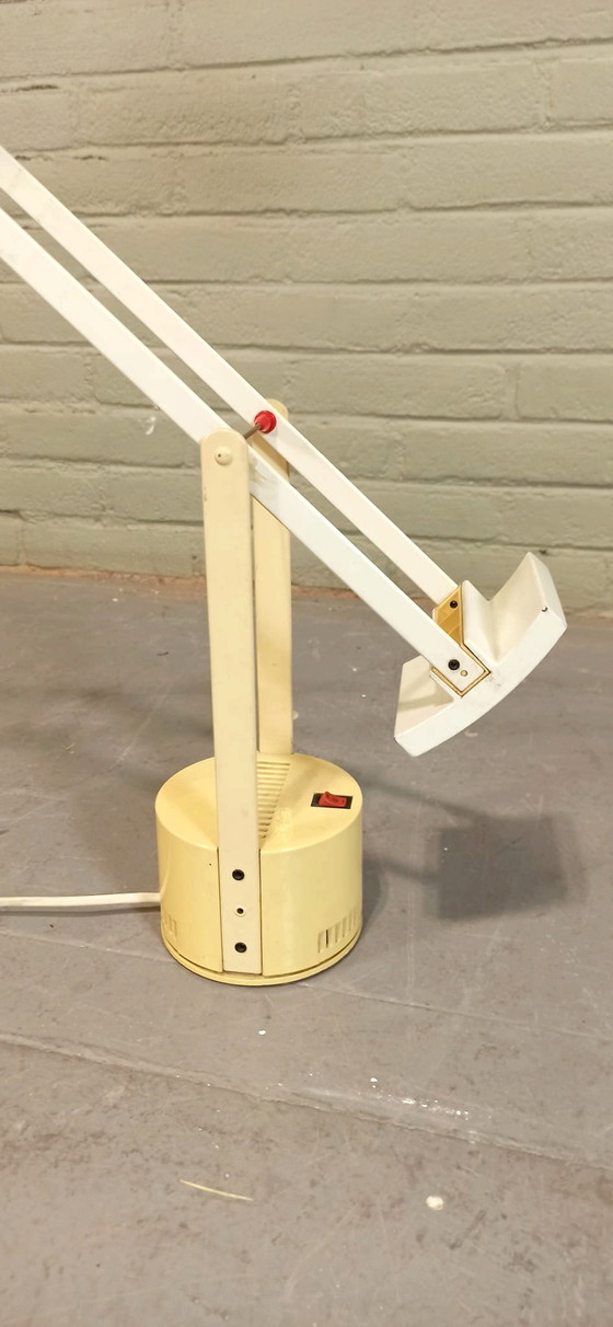 Image 1 of Vintage Richard Sapper voor Artemide Tizio tafellamp