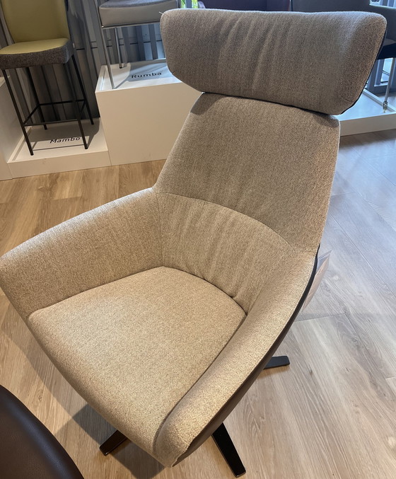 Image 1 of Bert Plantagie Zyba swivel armchair with ottoman