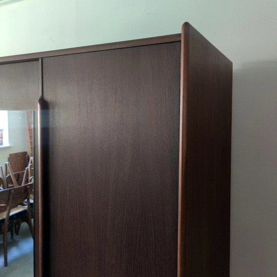 Image 1 of Armoire vintage à trois portes