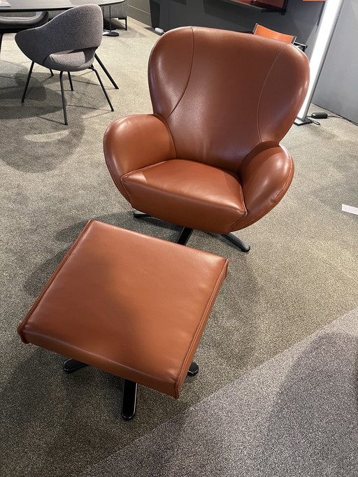 Brees new World Legendary Armchair + Pouf