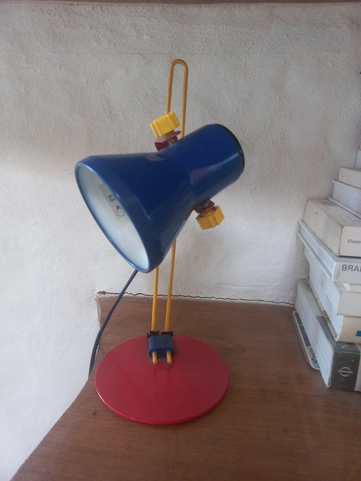 Memphis style vrieland lamp