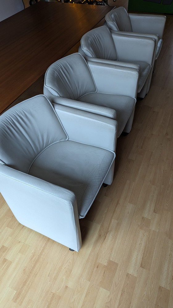 Image 1 of 4x Leolux Saga armchairs,