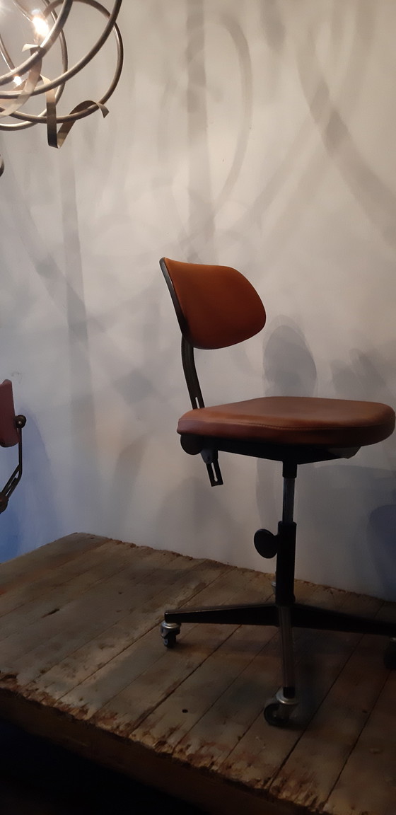 Image 1 of Friso Kramer office chair REFURBISHED