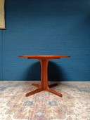 Tavolo da pranzo ovale estensibile rotondo vintage danese 