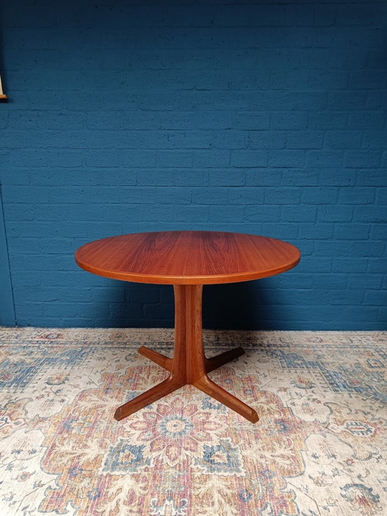 Image 1 of Table de salle à manger ovale ronde danoise vintage extensible