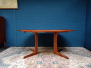 Tavolo da pranzo ovale estensibile rotondo vintage danese 