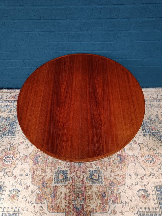 Image 1 of Table de salle à manger ovale ronde danoise vintage extensible