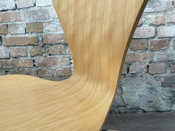 Image 1 of Fritz Hansen Butterfly wood - chair