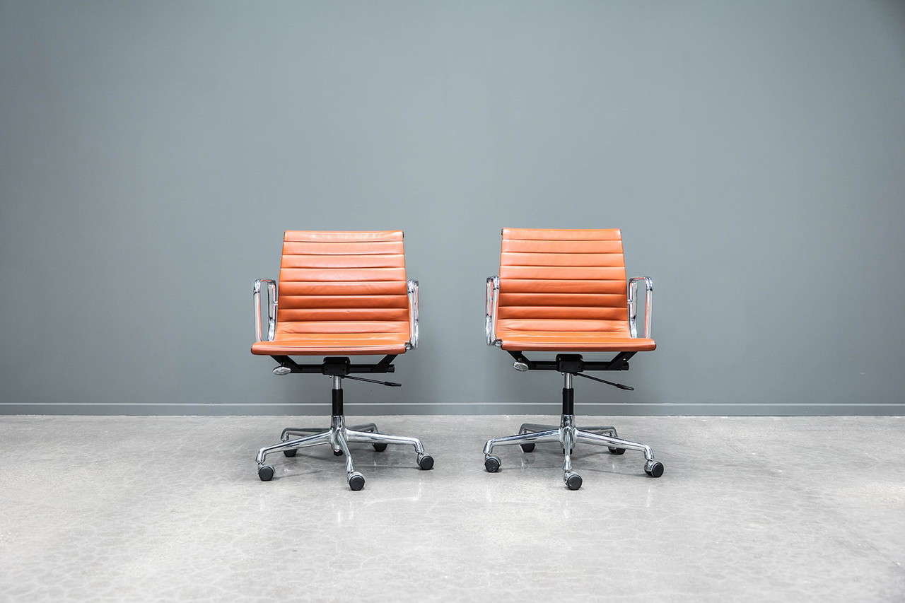 Sedia da ufficio Eames EA117