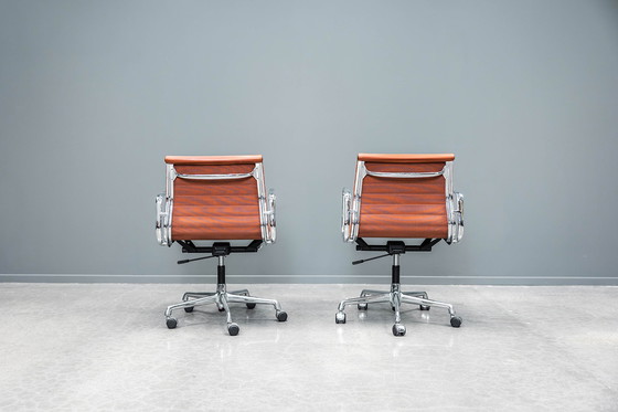 Image 1 of Eames EA117 office chair