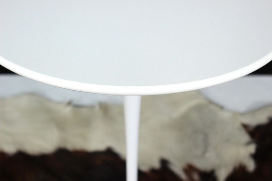 Image 1 of Eero Saarinen tulip side table