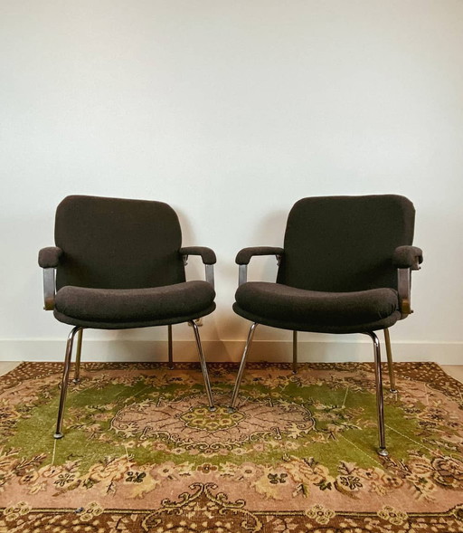 Geoffrey D. Harcourt - Artifort armchair reupholstered