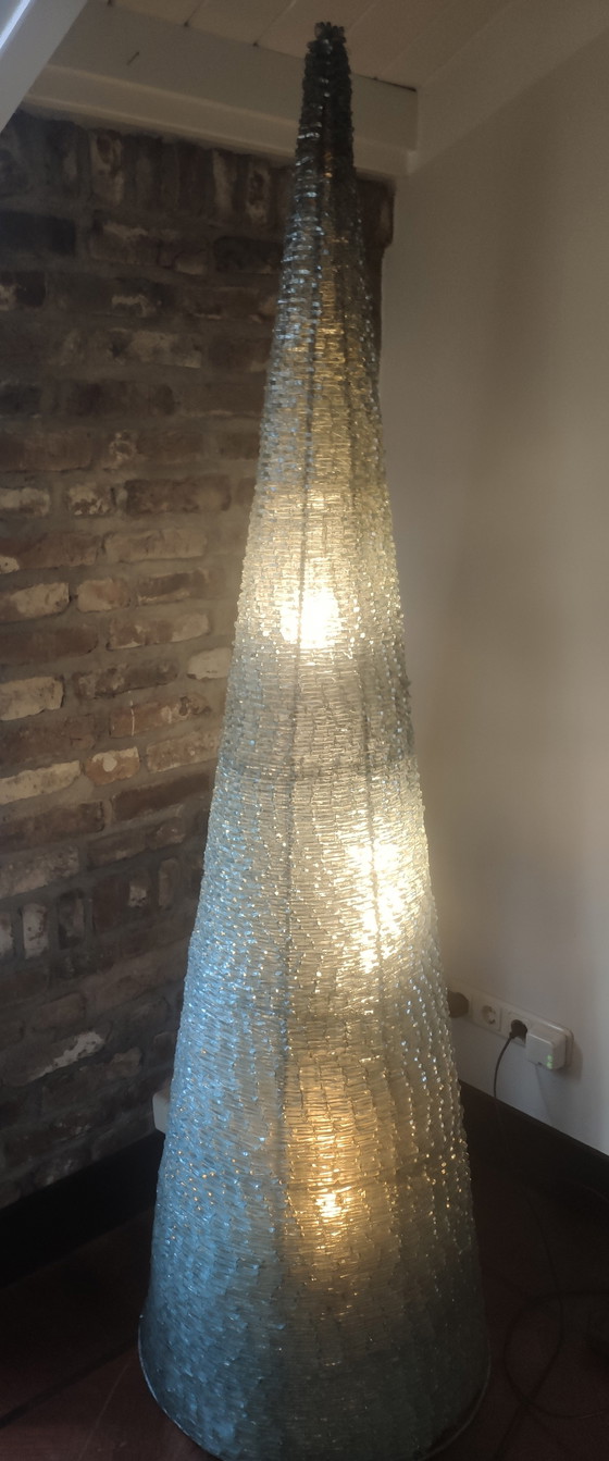 Image 1 of Lampe pyramidale en verre vintage