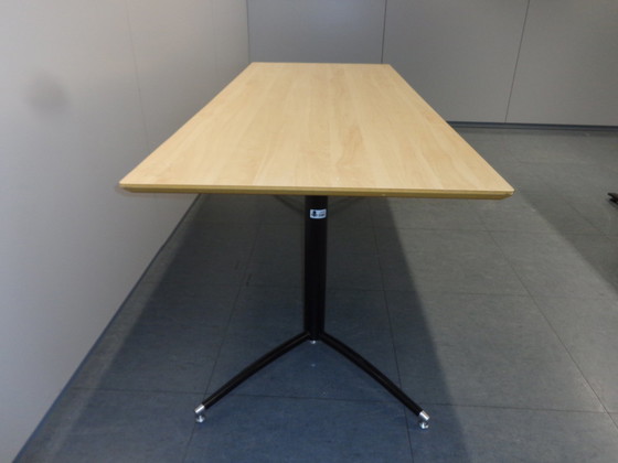 Image 1 of Meeting table Artifort