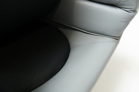 Image 1 of  Sedia Elda vintage in pelle grigia e scocca nera di Joe Colombo Italia