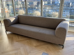 Roderick Voss Monty couch