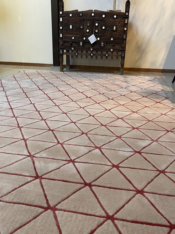 Image 1 of Leolux Girisha carpet red