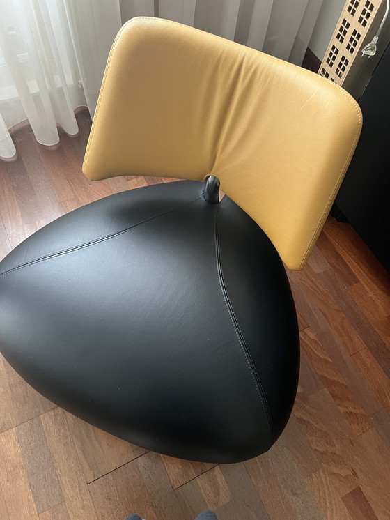 Image 1 of 2 x Leolux chairs