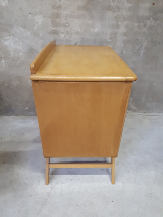 Image 1 of commode vintage