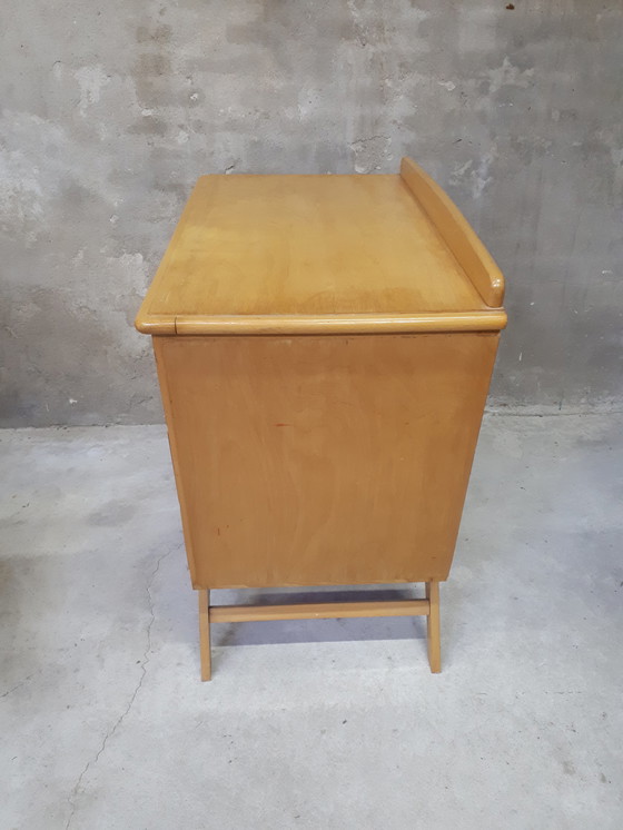 Image 1 of commode vintage