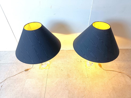 Image 1 of 2x Lampada da tavolo vintage in lucite di grandi dimensioni