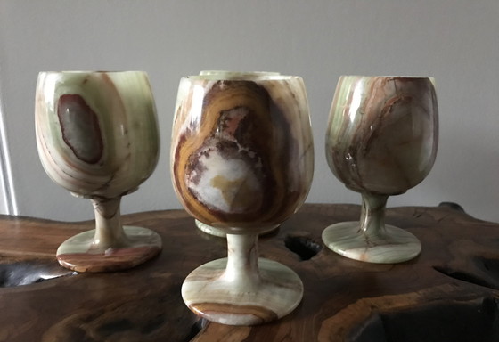 Image 1 of 4x Onyx wine glasses