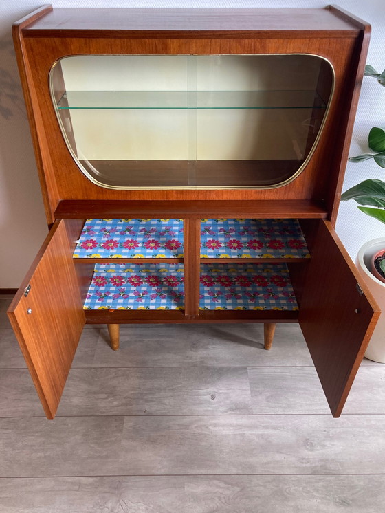 Image 1 of Retro Vintage Mid-Century display cabinet
