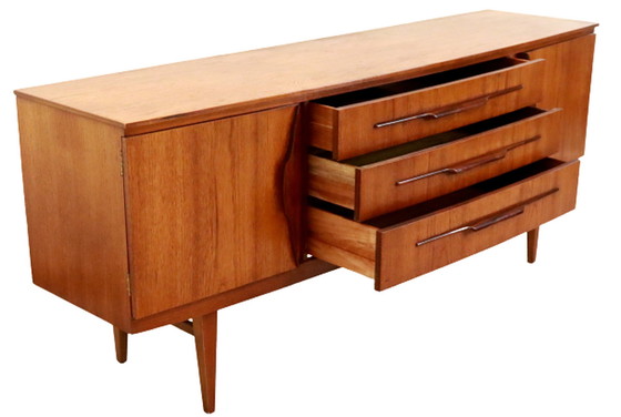 Image 1 of Vintage Beauty 'Weyhill' sideboard sideboard cabinet TV unit