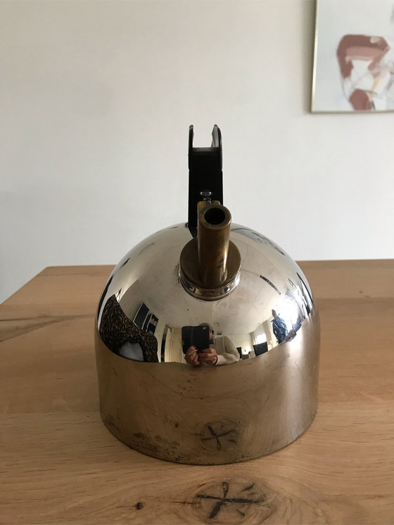 Image 1 of Whistling kettle by Alessie