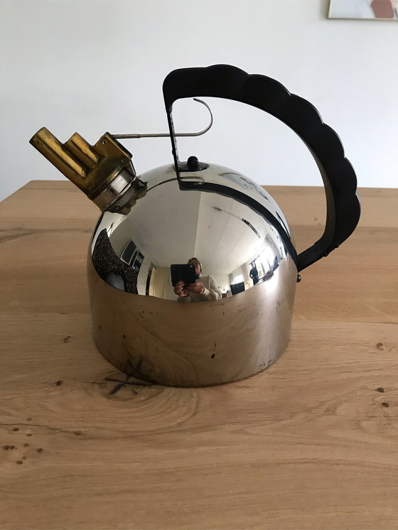 Image 1 of Whistling kettle by Alessie