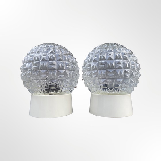 Image 1 of 2 lampade a globo in vetro di metà secolo