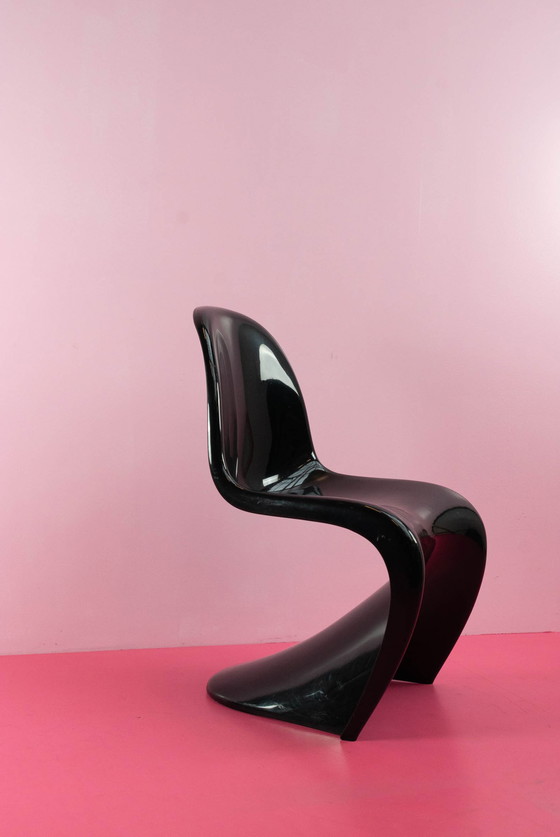 Image 1 of Black 'Panton chair' by Verner Panton for Herman Miller, 1971