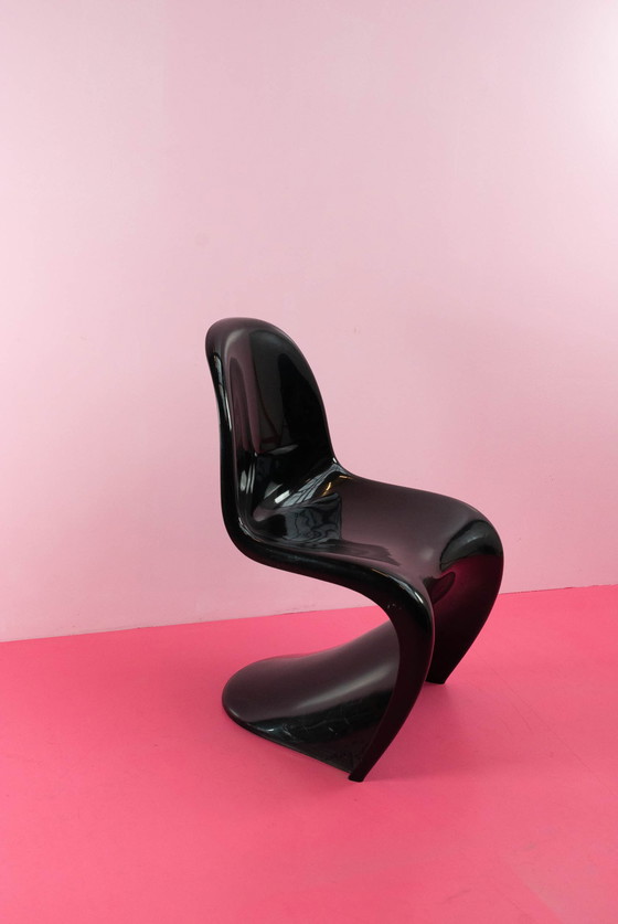 Image 1 of Black 'Panton chair' by Verner Panton for Herman Miller, 1971