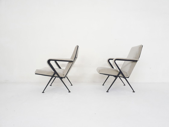 Image 1 of Set of two "Repose" lounge chairs by Friso Kramer for Ahrend de Cirkel, The Netherlands 1964