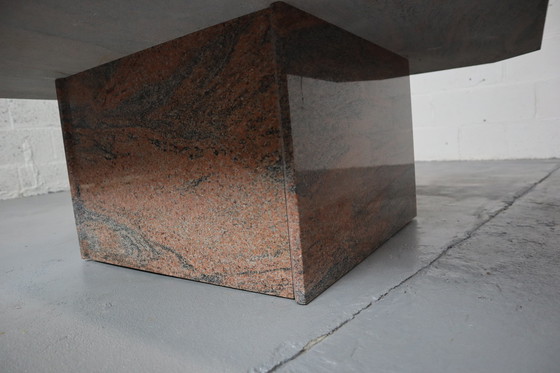 Image 1 of Table basse en granit