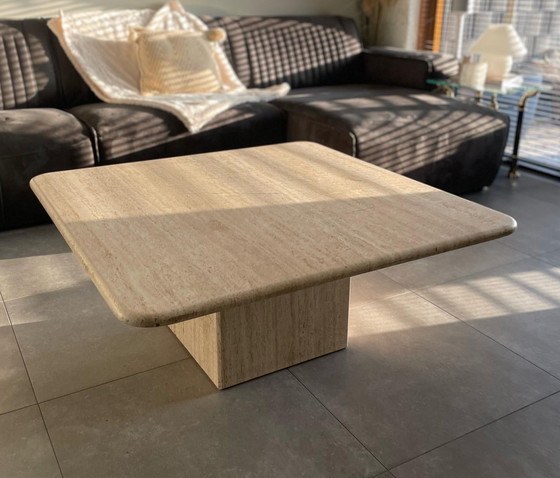 Image 1 of Table basse vintage en travertin