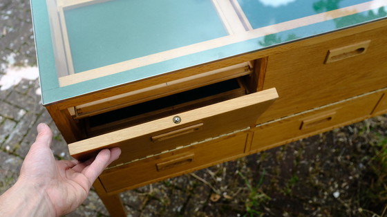 Image 1 of Vitrine de comptoir vintage