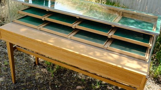 Image 1 of Vitrine de comptoir vintage