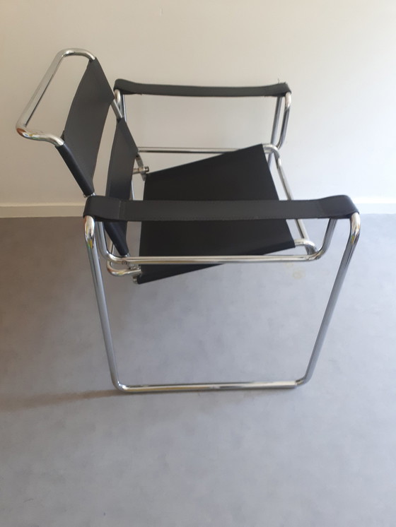 Image 1 of Fauteuil vintage en cuir chromé