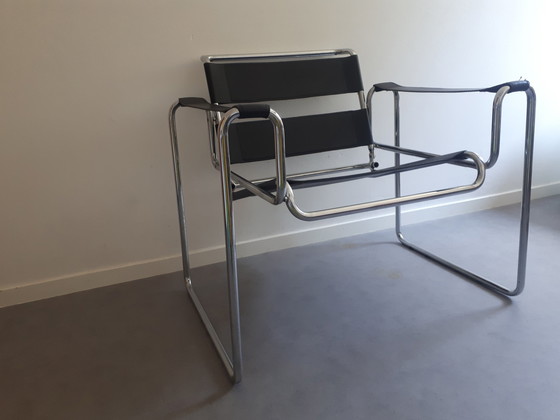 Image 1 of Fauteuil vintage en cuir chromé