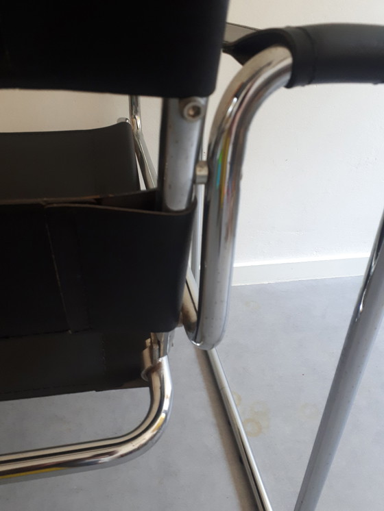 Image 1 of Fauteuil vintage en cuir chromé