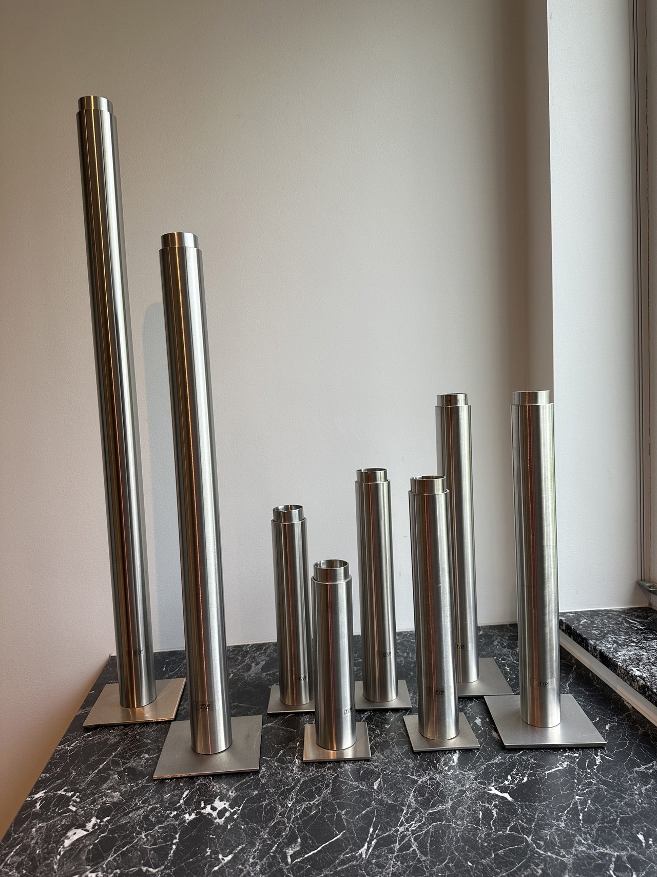 8x T/P design candlesticks