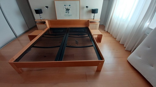 Auping Auronde bed with rear wall + hook-on tables