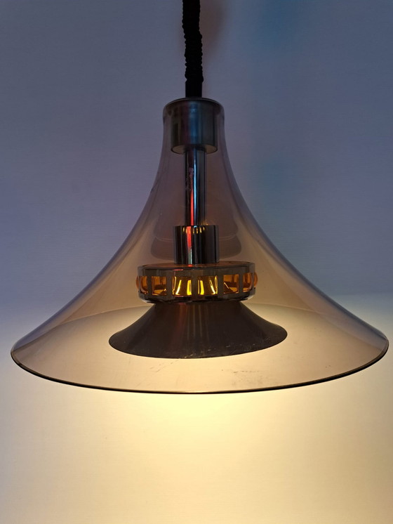 Image 1 of Lampe à chapeau de sorcière massive de l'ère spatiale