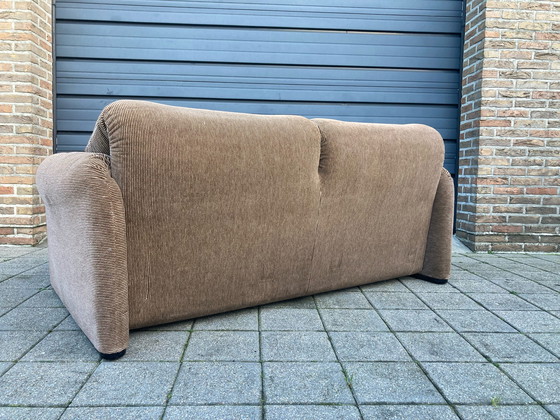 Image 1 of Cassina Maralunga 2 seater Ribble