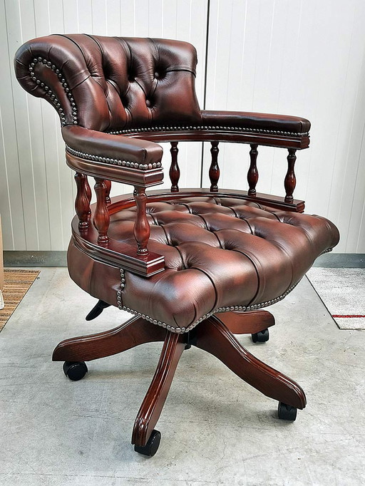 Chesterfield office chair Captains swivel clhair