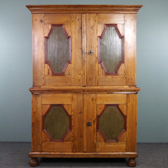 Image 1 of Armoire buffet avec portes peintes