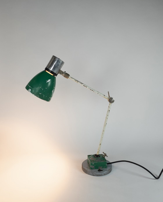 Image 1 of Industriel - style Jielde - République Tchèque - lampe de table - métal - lampe de table à charnière - 1950'