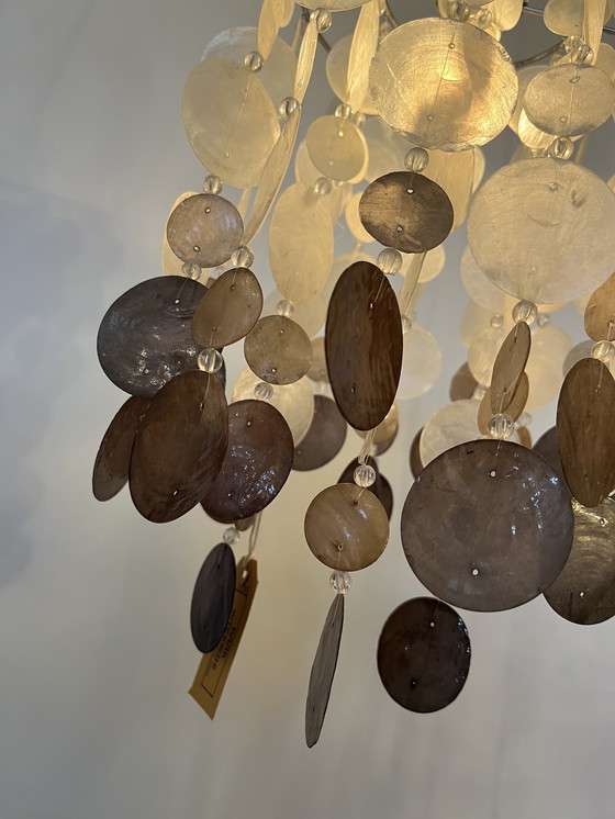 Image 1 of Lampada a sospensione vintage in conchiglia Capiz in madreperla cromata 